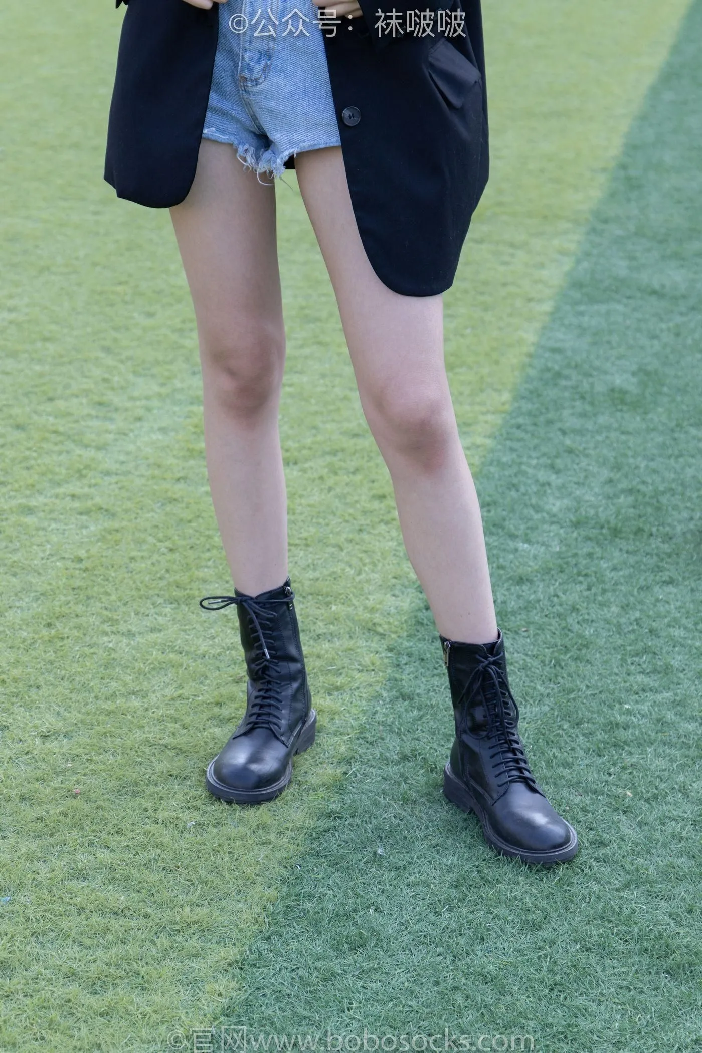 [BoBoSocks袜啵啵]NO.010 小甜豆-马丁靴、白色短棉袜、裸足 [117P]插图3